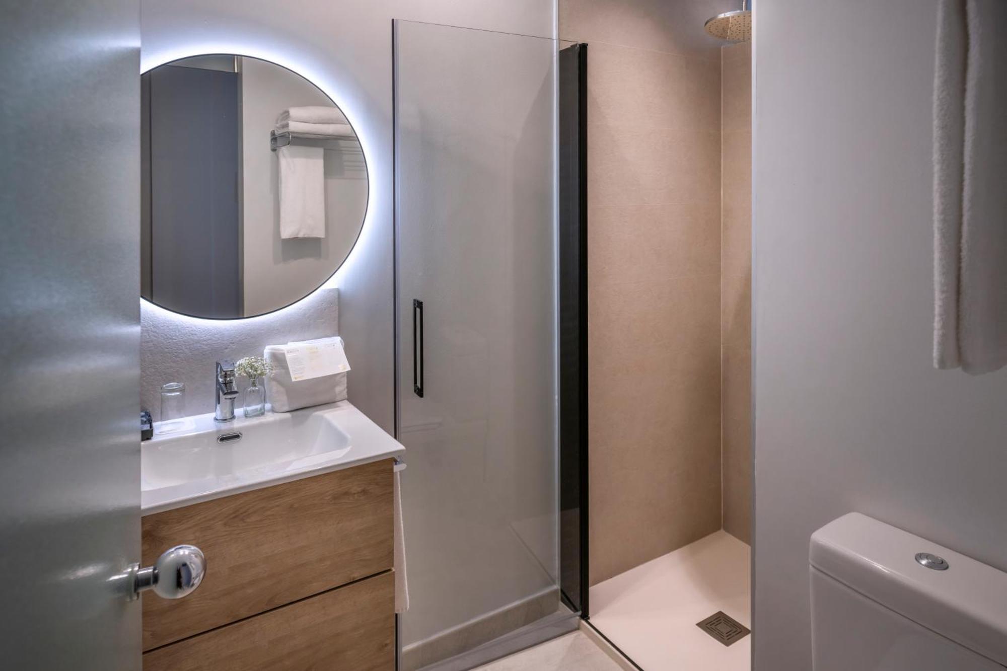 Serhs Carlit Boutique Hotel Барселона Экстерьер фото
