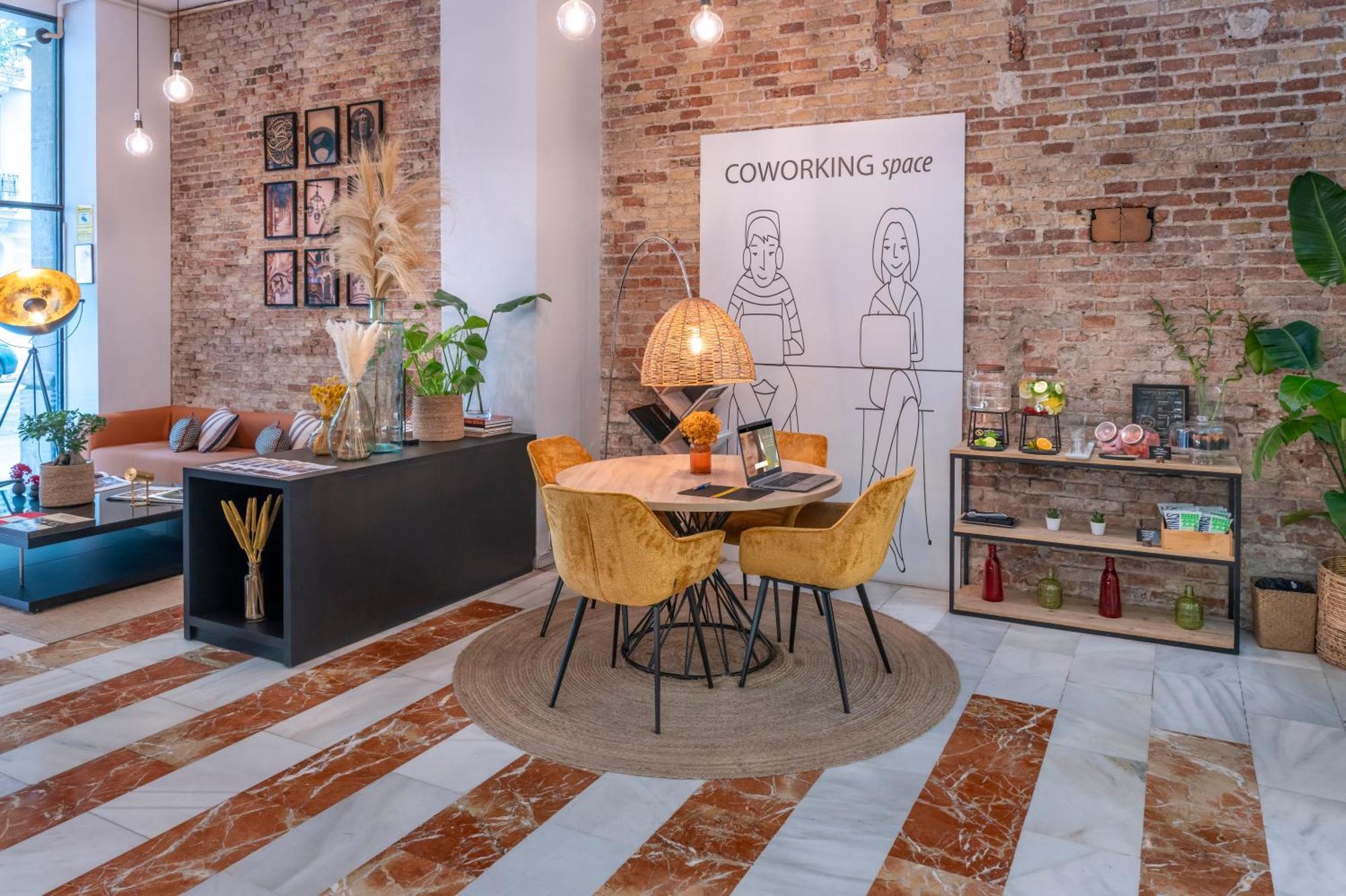 Serhs Carlit Boutique Hotel Барселона Экстерьер фото
