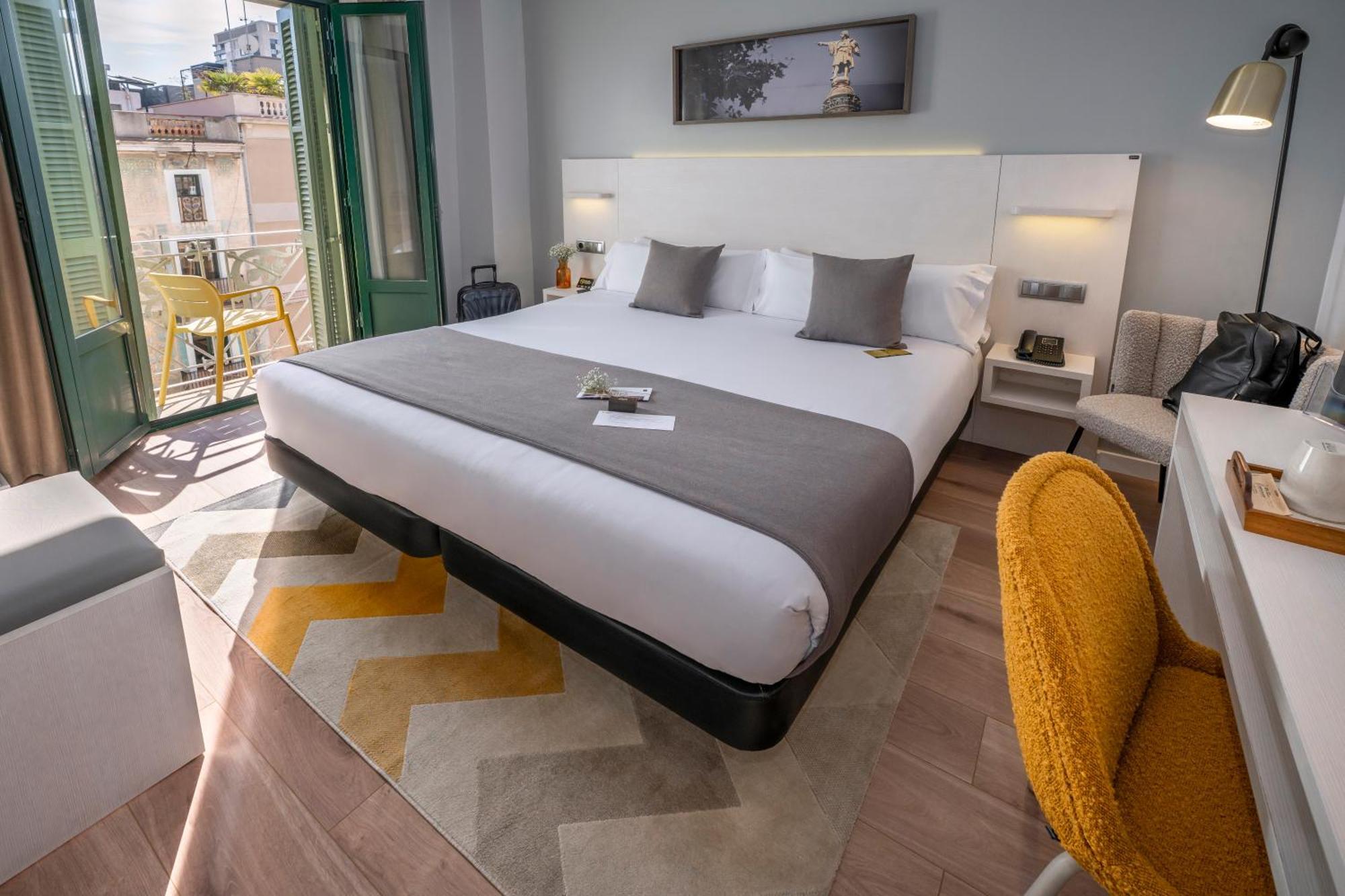 Serhs Carlit Boutique Hotel Барселона Экстерьер фото