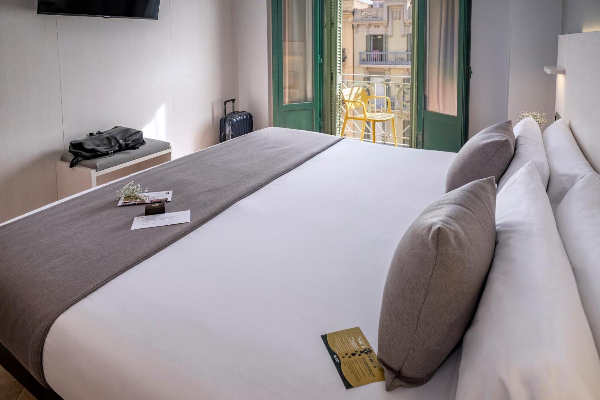 Serhs Carlit Boutique Hotel Барселона Экстерьер фото