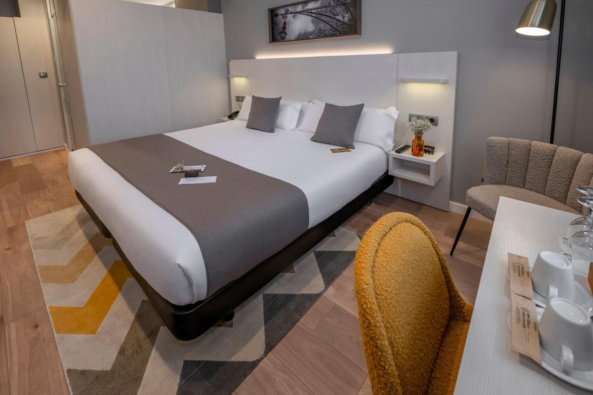 Serhs Carlit Boutique Hotel Барселона Номер фото