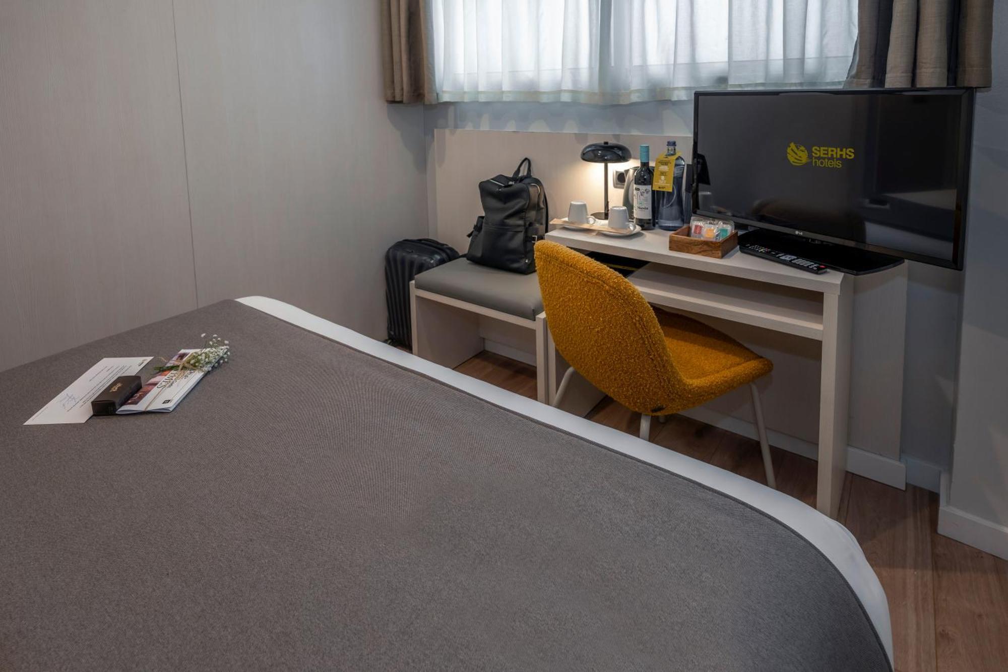 Serhs Carlit Boutique Hotel Барселона Номер фото