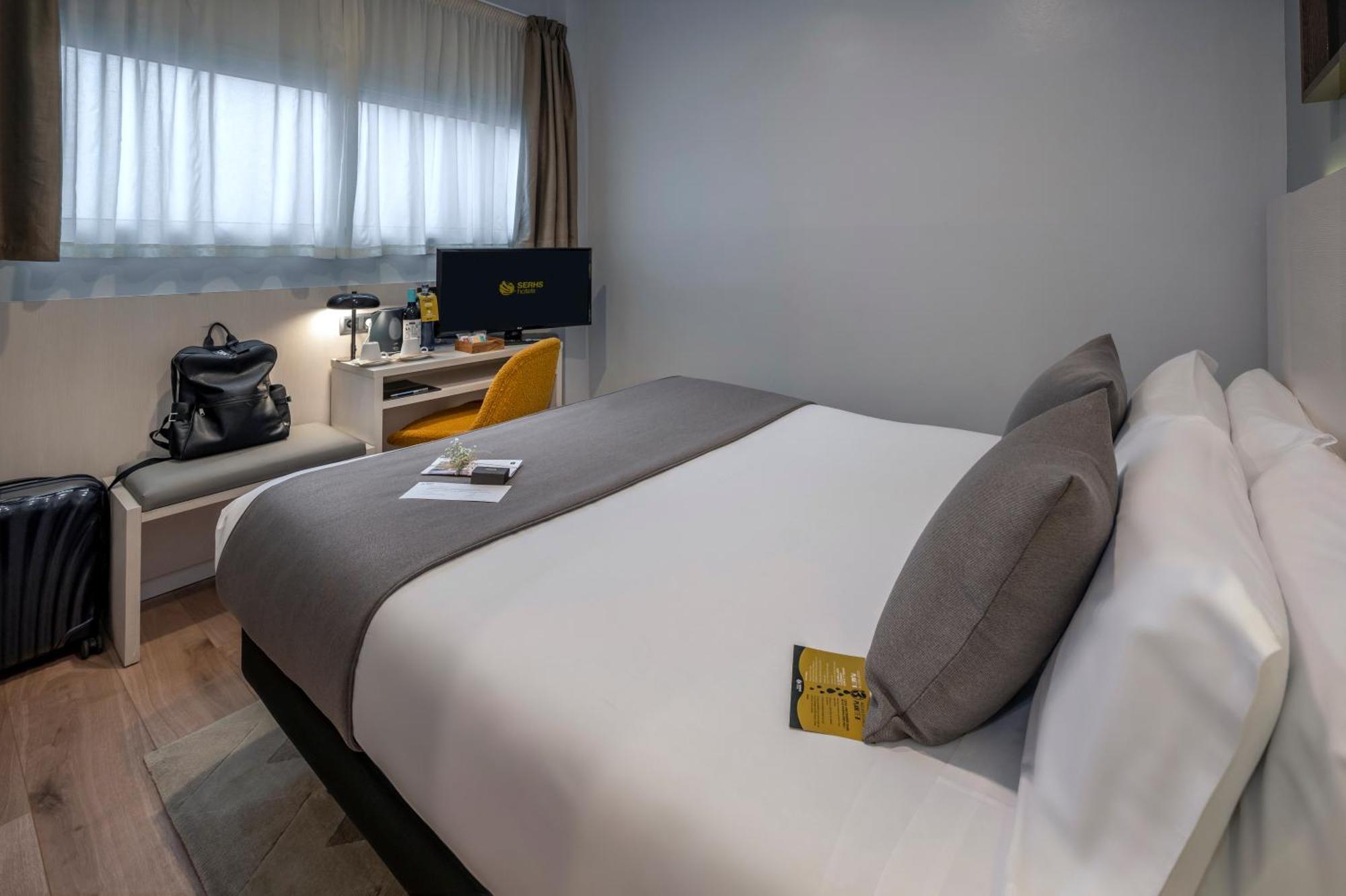 Serhs Carlit Boutique Hotel Барселона Номер фото