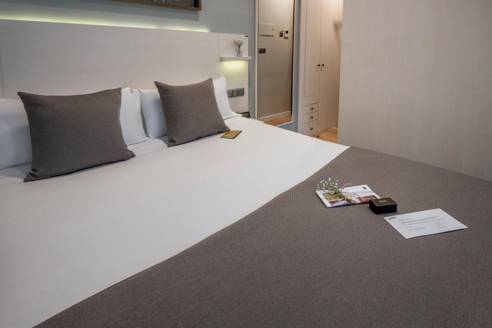 Serhs Carlit Boutique Hotel Барселона Номер фото
